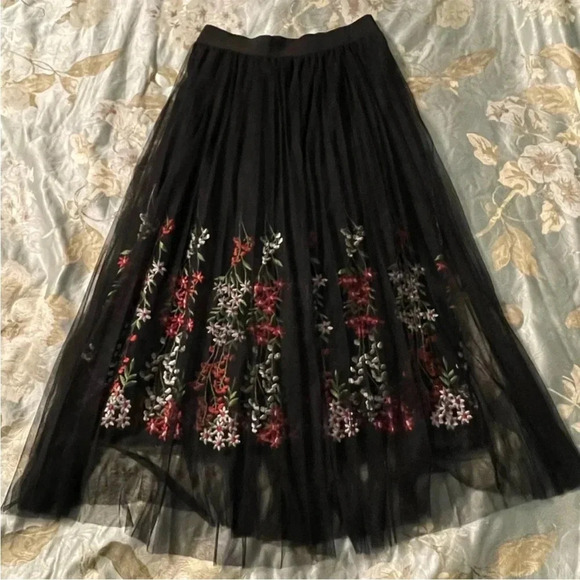 Moon Collection Women's Pleated Midi Skirt Black Floral Embroidered S - Picture 7 of 15